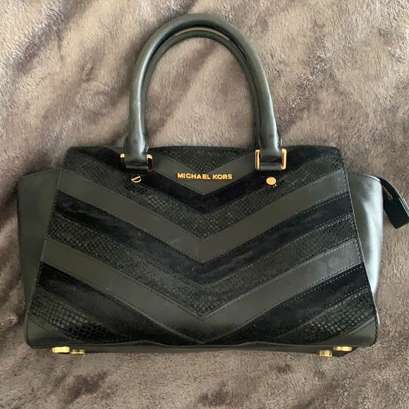 Michael Kors Handbags - Michael Kors Black Leather and Suede Handbag